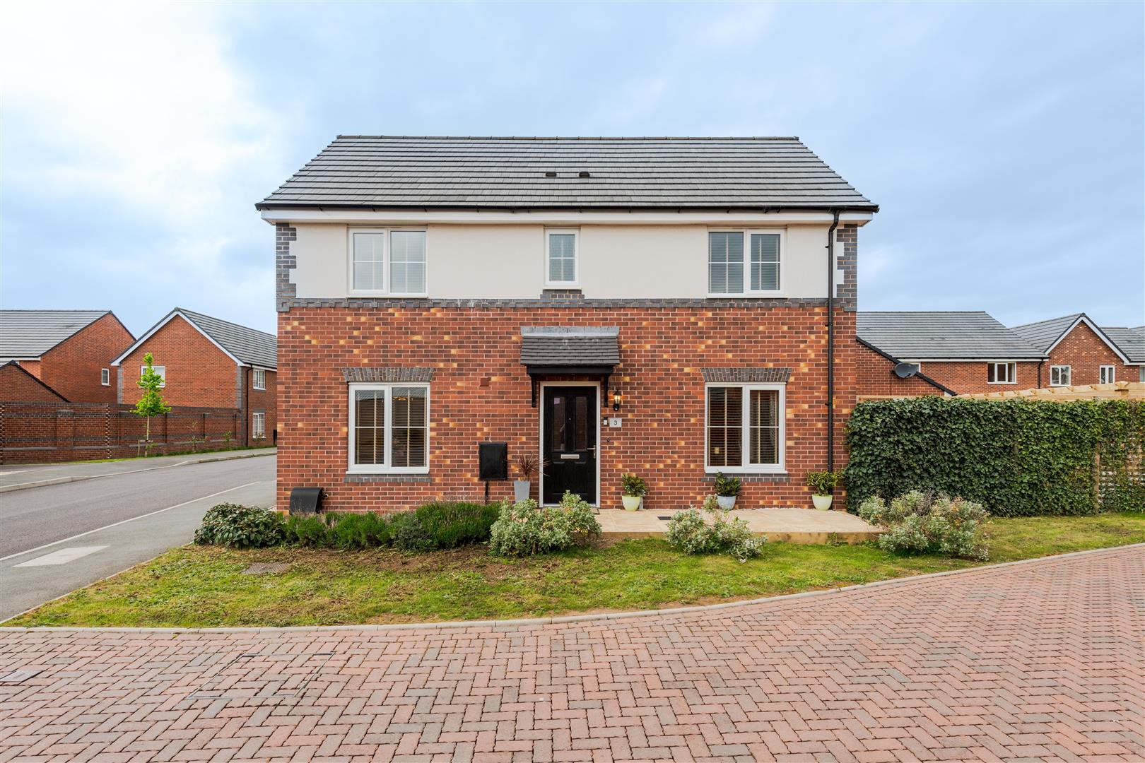 3 bed property in Black Pear Drive, Stourport-on-Severn